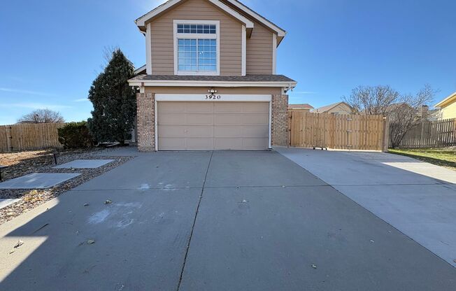Beautiful Home Near Schriever SFB, Peterson SFB, & Fort Carson!!
