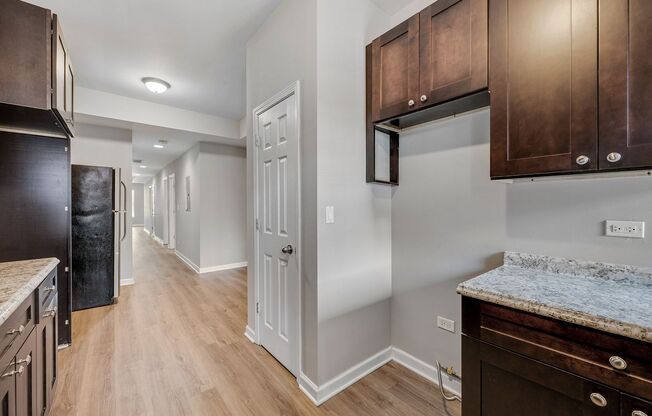 3 beds, 2 baths, 1,345 sqft, $2,150, Unit 4143 S. Michigan Ave #1