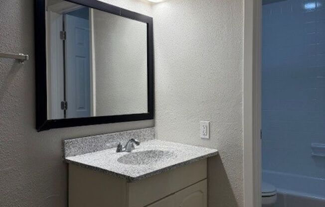 2 beds, 2 baths, 931 sqft, $1,195, Unit 02-0216