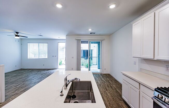 3 beds, 2.5 baths, $1,852