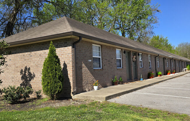 Maple Manor Apartments