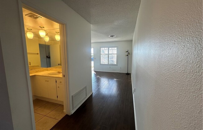 2 beds, 2 baths, 1,155 sqft, $2,650, Unit D