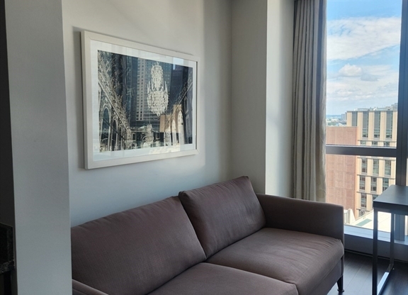 Studio, 1 bath, 437 sqft, $3,300, Unit 19D