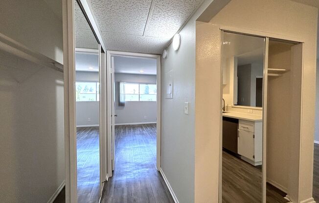 1 bed, 1 bath, 695 sqft, $1,598, Unit 301