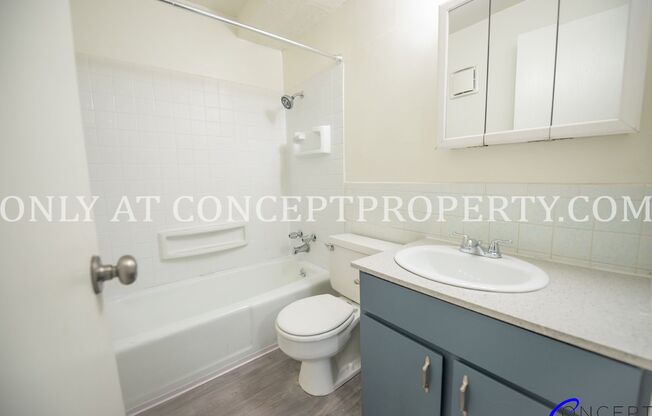 2 beds, 1 bath, 935 sqft, $1,199, Unit 15