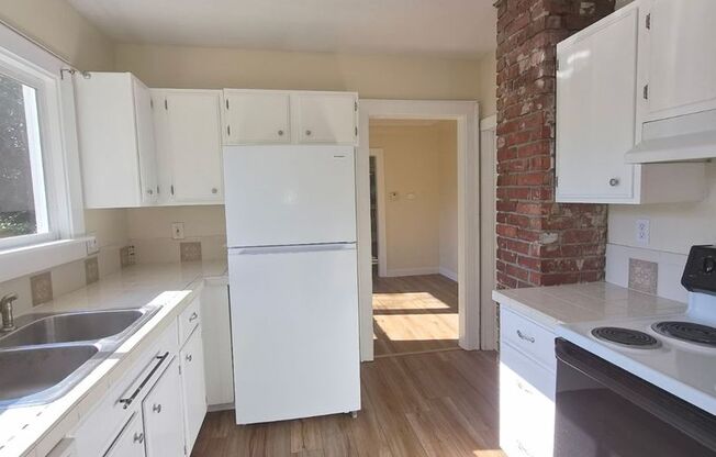 3 Bedroom 1 Bath Upper-level duplex in Rocky Point