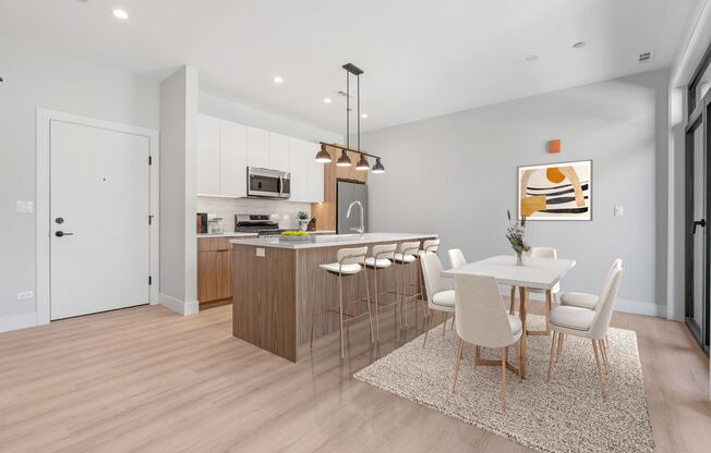3953 W Dakin St Unit 402