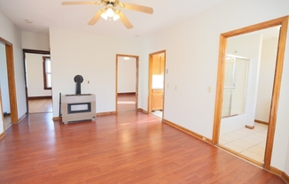 2 beds, 1 bath, 900 sqft, $1,500, Unit 2