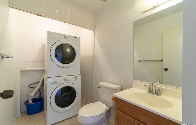 2 Bedroom, 1.5 Bath Condo in Foster Heights Villas