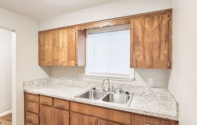 2 beds, 1 bath, 780 sqft, $1,200, Unit SC821