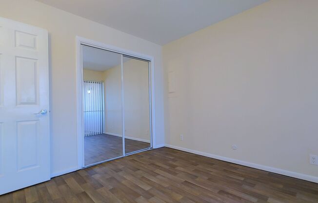 2 beds, 2 baths, 872 sqft, $1,195, Unit 05-D