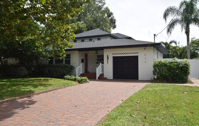 3 bedrooms/ 2.5 baths home for rent at 924 Boardman St. Orlando, FL 32804