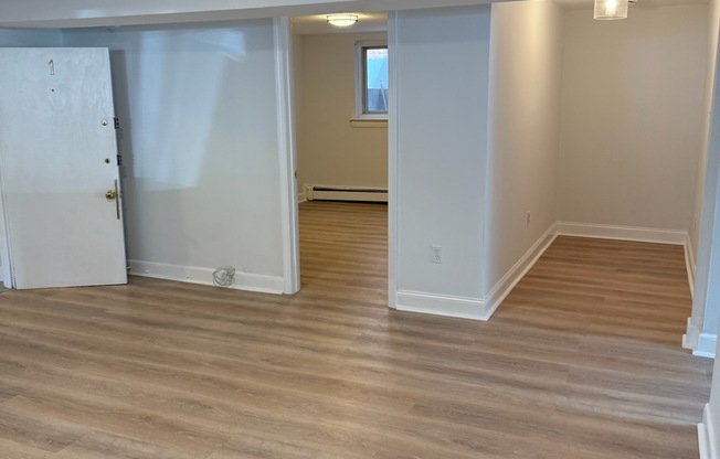 2 beds, 1 bath, $2,950, Unit 1