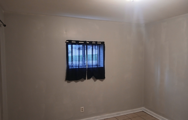 120 KINDRED AVE