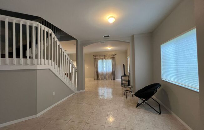 10215 SW 18 CT