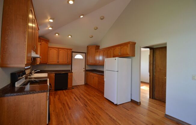Ranch with Unfinished Basement in D20 with AC!