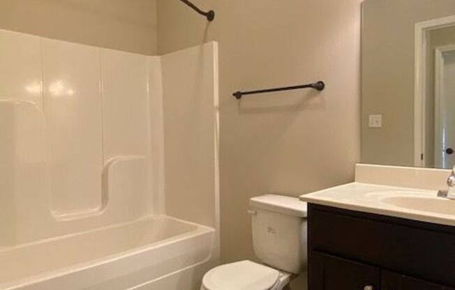 1 bed, 1 bath, 687 sqft, $775, Unit N23