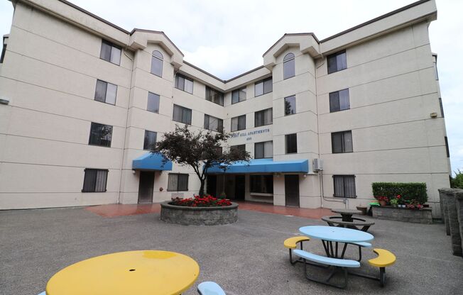 1 bed, 1 bath, 410 sqft, $1,450, Unit 311