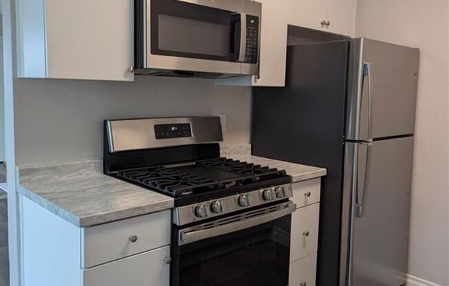 HOP ON OVER FOR A 0.99 CENT MOVE IN SPECIAL:  2 BEDROOMS AVAILABLE NOW!!