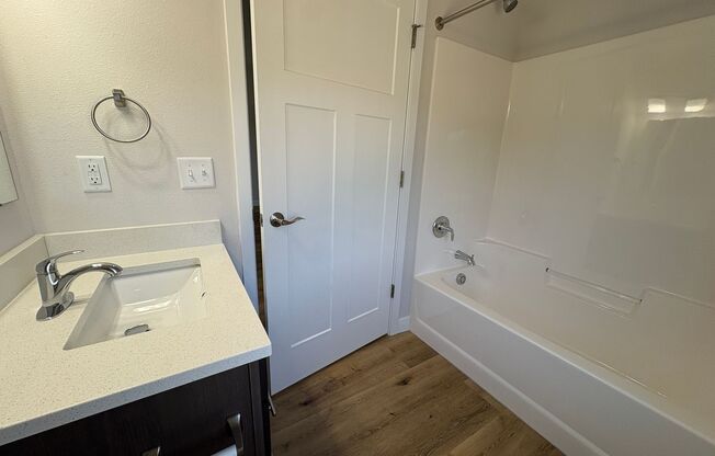 3 beds, 2 baths, 1,024 sqft, $2,295, Unit 5117-101