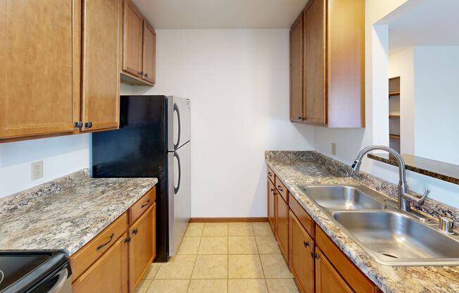 2 beds, 1 bath, 950 sqft, $1,500, Unit 7701RA