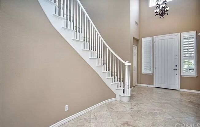 4 BEDROOM, 3 BATH WITH BONUS ROOM (SERRANO & KENDRA) CITY OF ORANGE
