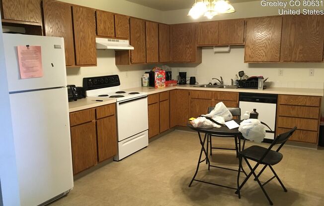 1921-1923 Almond Avenue