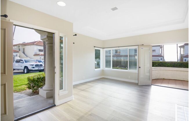 Tennis Villas 2 Bedroom Condo!