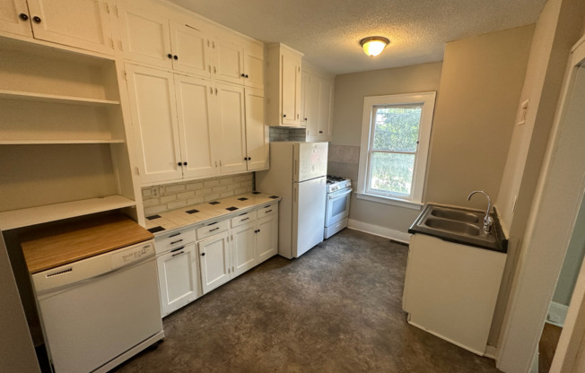 4BR Home for Rent in Minneapolis!