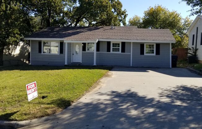 Available for viewing! 4 Bed 1 Bath Rental in Denison