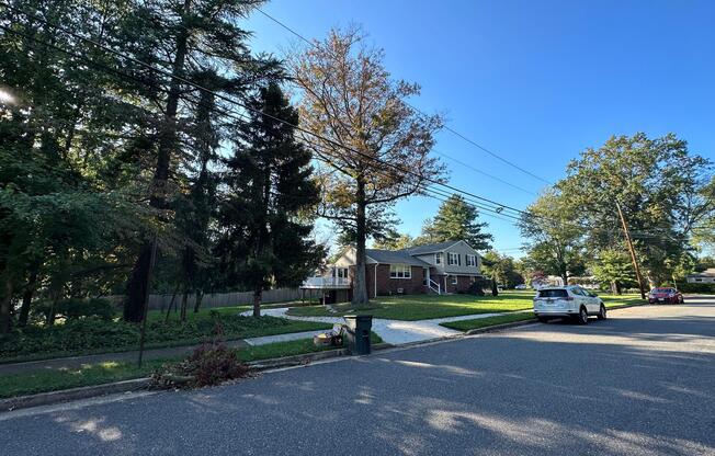 2 S SHIRLEY AVE