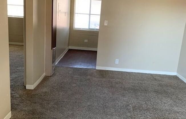 1 bed, 1 bath, 575 sqft, $1,025, Unit 8