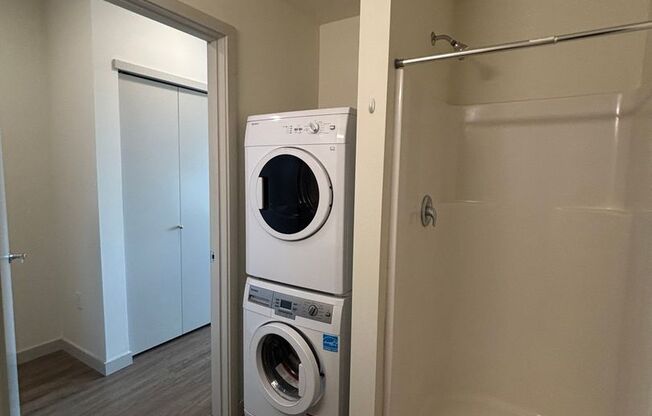 Studio, 1 bath, 312 sqft, $1,295, Unit 414