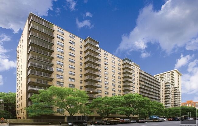 3 beds, 2 baths, 1,000 sqft, $7,295, Unit 11R