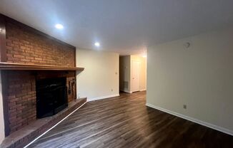 3 beds, 2 baths, $1,350