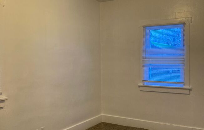 2 beds, 1 bath, $750