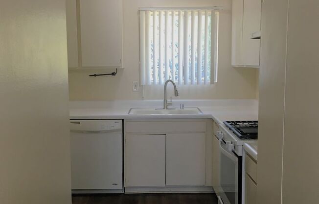 518 E. CYPRESS