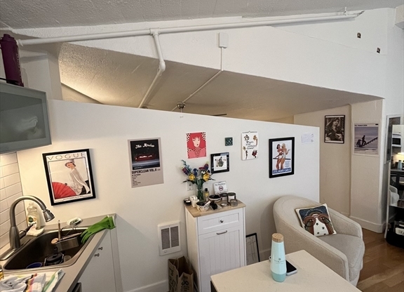 1 bed, 1 bath, 540 sqft, $3,200, Unit 322