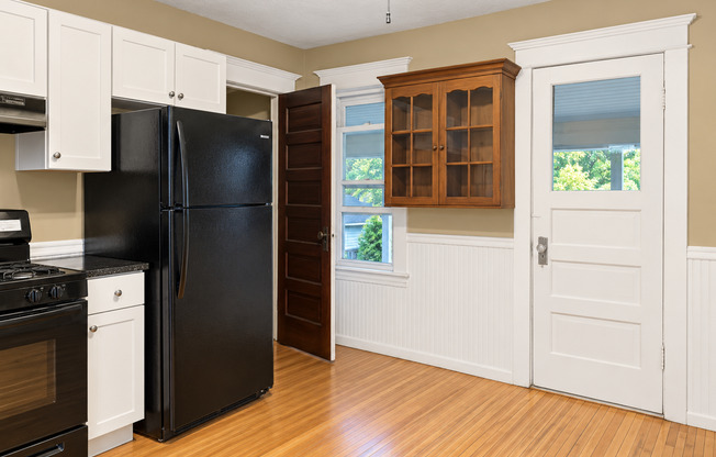 Charming Duplex Near West 7th – Hardwood Floors, Porch & Garage!