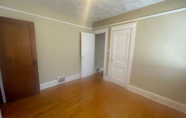 3 beds, 1 bath, $1,395