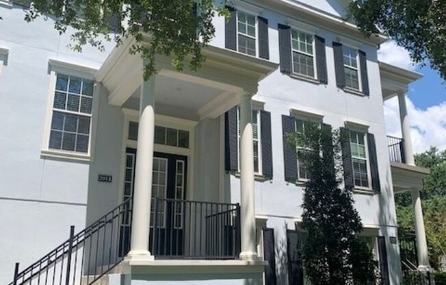 3-story, 3/3.5, updated, townhome in the heart of Baldwin Park!
