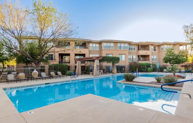 2-Bedroom Condo in North Scottsdale - Poolside Views & Prime Location