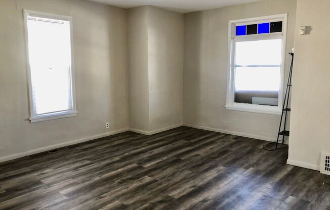 HUGE 4 BR + den in Minneapolis!