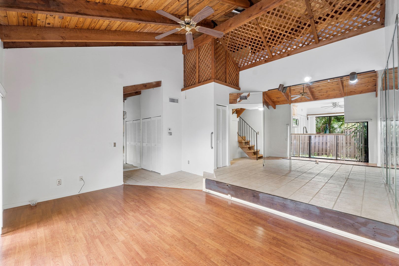 8026 SW 22 CT