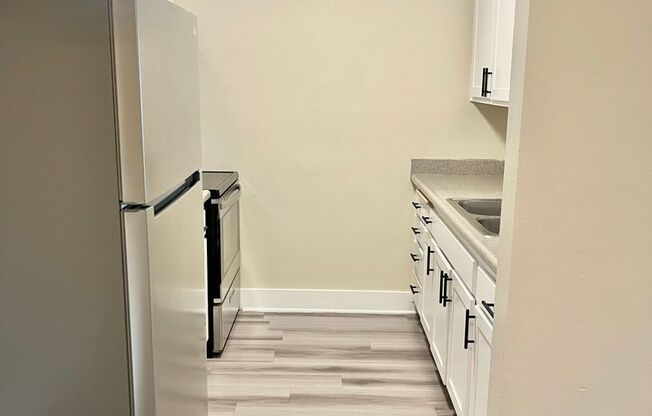 2 beds, 1 bath, 896 sqft, $1,895, Unit 001