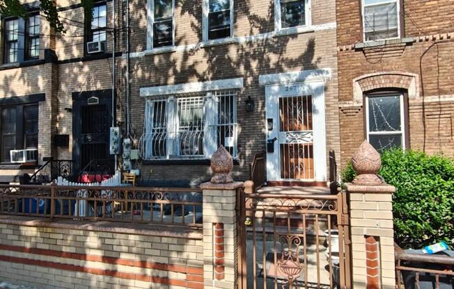 297 BRADFORD ST