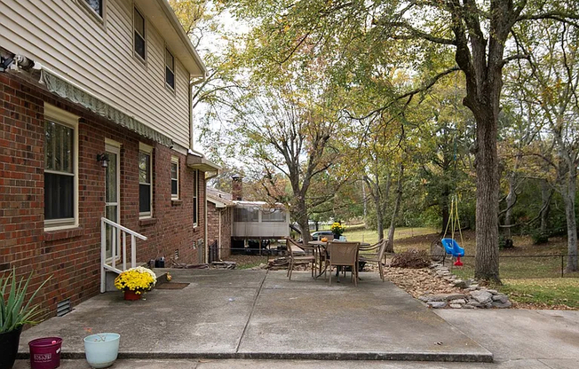 170 LUNA LN