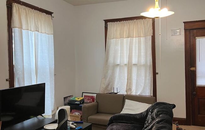 1 bed, 1 bath, 500 sqft, $850, Unit Unit #2