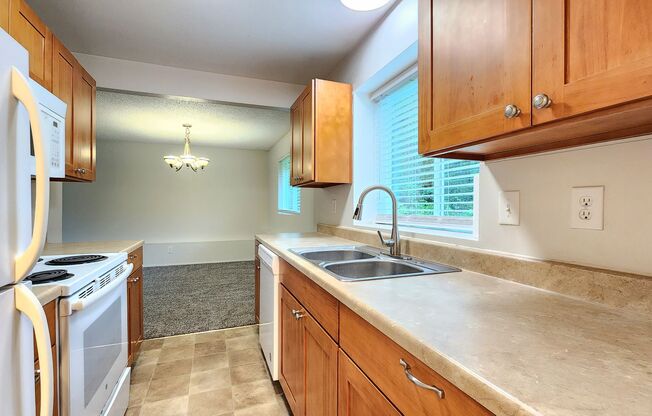 2 beds, 1.5 baths, 1,009 sqft, $1,895, Unit Unit A