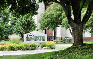 One- two- and three-bedroom apartment homes featuring amenities like three pools, fitness center, basketball court and much more at The Pointe in La Vista, NE